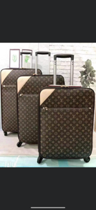 Three piece bundle set suit case