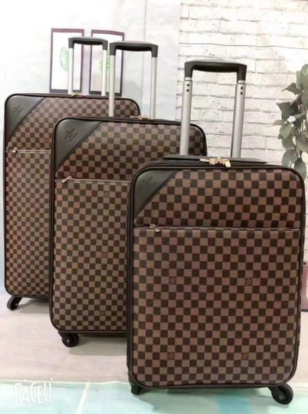 Three piece bundle set suit case