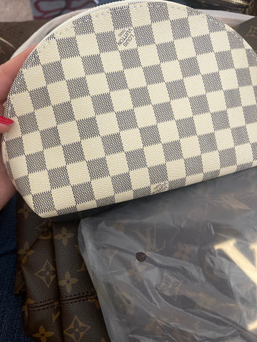 Checkered hand bag